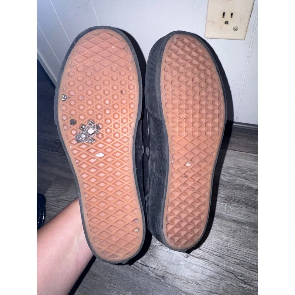 Vans Classic Slip-On Triple Black Canvas Sneakers Womens 9.5 Low Top Skate Shoes
